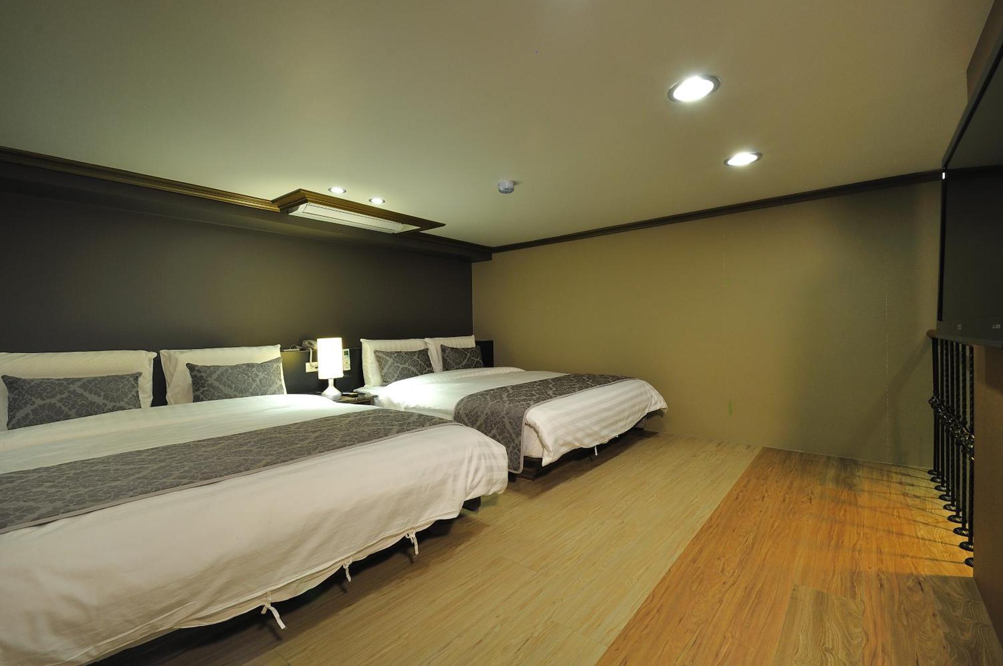 58˚ Hotspring Hotel Jiaoxi Ruang foto
